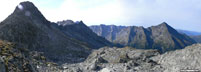 Grosselendscharte hágó (2675 m), balra a Elendschartenkopf (2771 m) látható